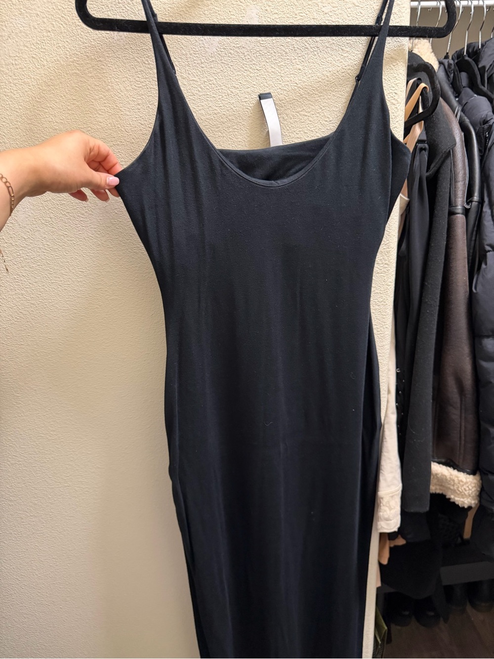 SKIMS smooth layers Maxi Dress - Picture 2 of 4